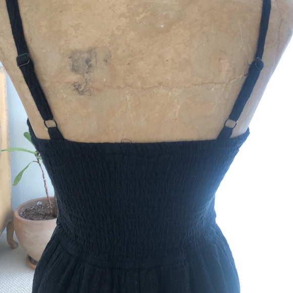 Black dress - Picture 5 of 7